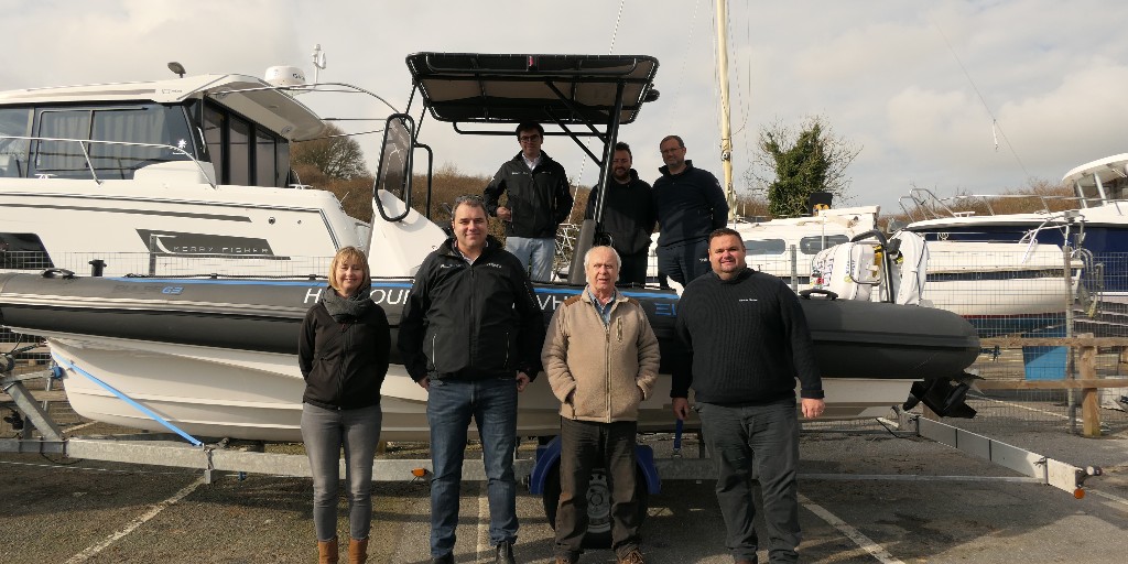 ⚡ Taking climate action on the water 🌊

Salcombe Harbour is trialling an all-electric patrol boat — the @RSElectricBoat Pulse 63 — with our support, as part of the national #ZENOW project.

Clean coasts. Greener tech. A better future.

🎥 Watch: youtube.com/watch?v=1vbPvB…