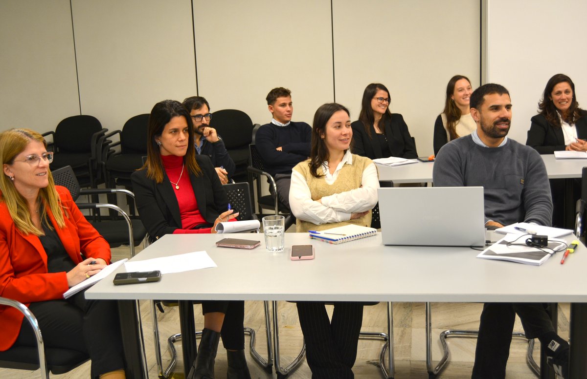 📚Equipos contables y financieros de CND, CVU y CONAFIN participaron de una capacitación estratégica en Normas Internacionales de Contabilidad, Normas Internacionales de Información Financiera y nuevas Normas de Sostenibilidad.
🔗cnd.org.uy/noticias/conta…