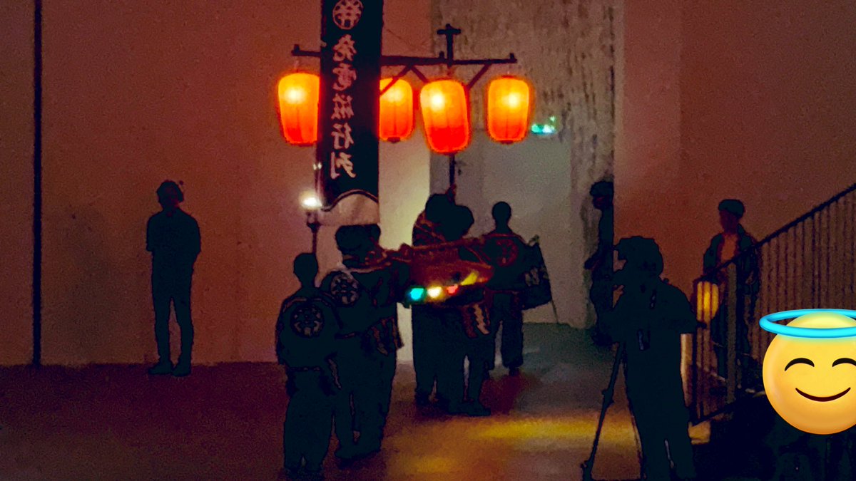 1日限定ブラウン館たのしかったー！３日前とりあえず取ってショー内容読んだらツイッターでだいぶ前にバズってた気になってた人だー！！！ラッキー！て楽しみにしてた🕺　初盆踊り参加がとても変態的で超エキサイティングな音で最高な体験だったyo #ブラウン館