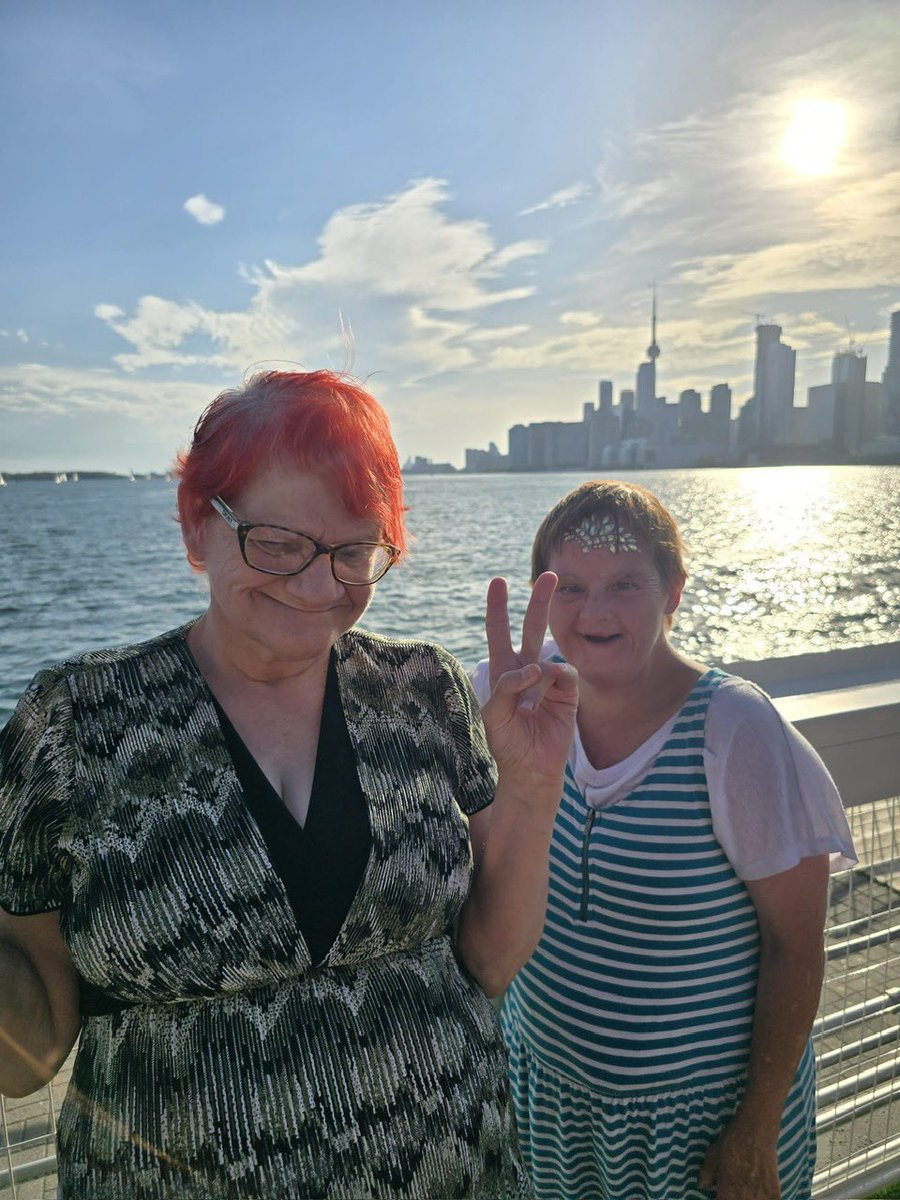 MetaCentre1986's tweet image. Cabana days, cool drinks, and endless sunshine ☀️💦 A perfect escape with the best people around!

#CabanaLife #PoolPartyFun #Summer #SunkissedDays #GoodTimesOnly #PoolsideChillin #EndlessSummer