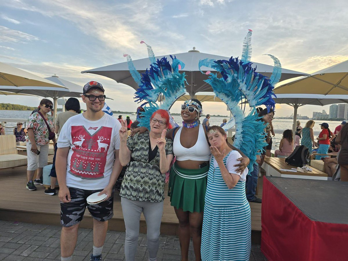 MetaCentre1986's tweet image. Cabana days, cool drinks, and endless sunshine ☀️💦 A perfect escape with the best people around!

#CabanaLife #PoolPartyFun #Summer #SunkissedDays #GoodTimesOnly #PoolsideChillin #EndlessSummer