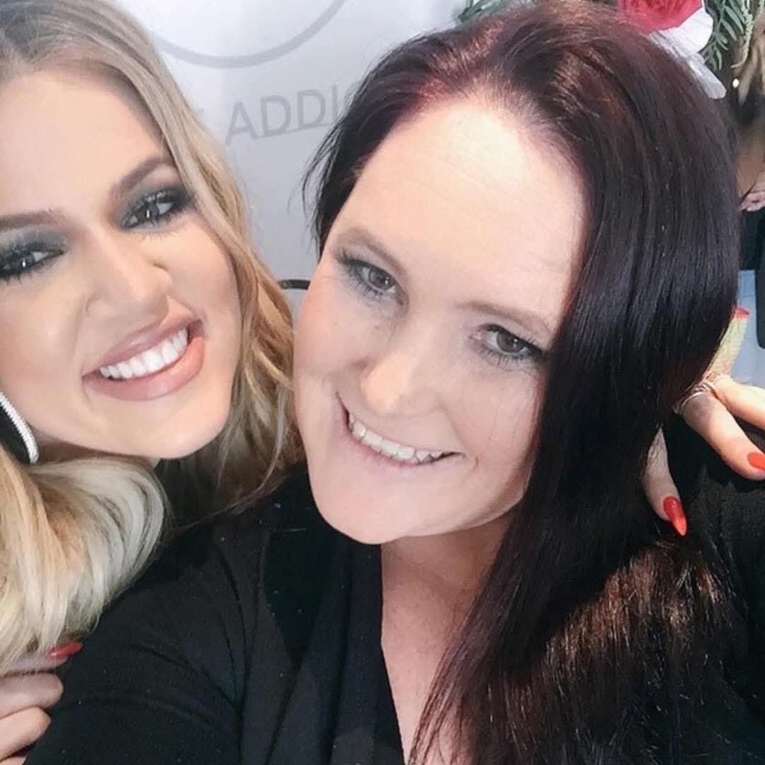 HAPPPPPPPYYYYY AUSSIE BDAY KHLOÉÉÉÉ . FOREVER OBSESSED WITH YOU QUEEN . You make every one of us fans feel so special to you . I love you and I’ll ride with you to the wheels come off . <a href="/khloekardashian/">Khloé</a>  you are literally the coolest person I have ever met ❤️