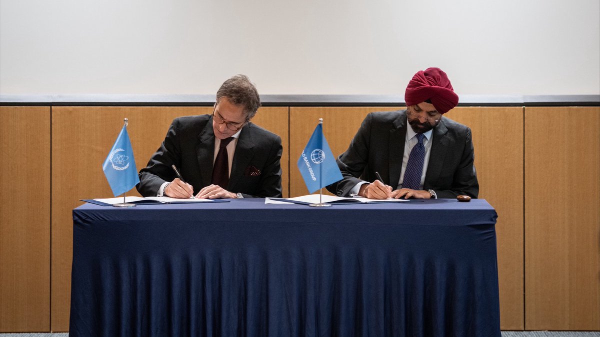 RKSingh96828356's tweet image. 🚨 BREAKING: World Bank 💰 joins forces with IAEA ⚛️ to bring nuclear power to the forefront of clean energy in developing nations! 🌍

🔋 SMRs 🔄 Reactor life-extension
📚 Nuclear knowledge transfer
⚡ Energy equity + climate action = #NuclearForDevelopment
#CleanEnergy #SMRs