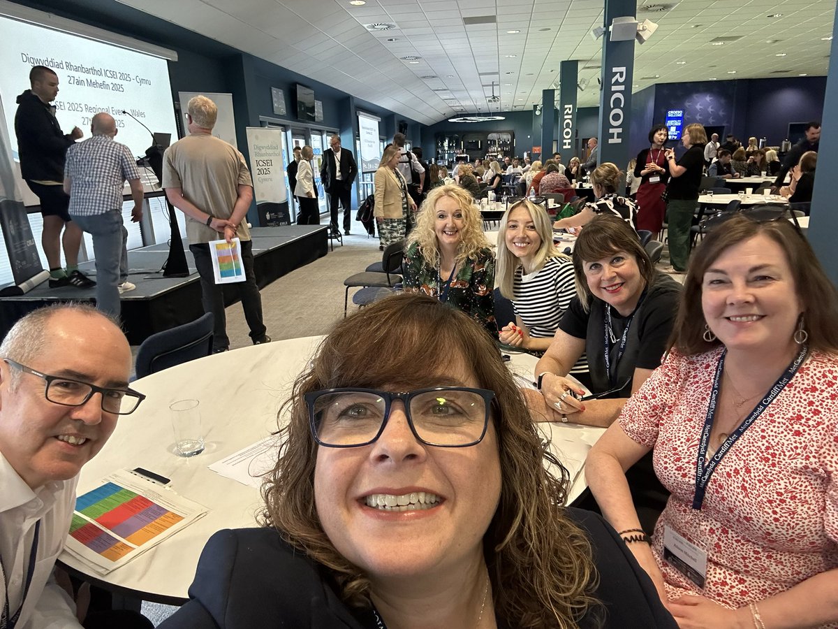 Jane_Arthur_'s tweet image. Team Glasgow &amp;amp; Scotland 🏴󠁧󠁢󠁳󠁣󠁴󠁿presenting at @ICSEI_ELN 🏴󠁧󠁢󠁷󠁬󠁳󠁿@CardiffCityFC sharing our research practice partnership @EdISGlasgow @GlasgowCC @UofGlasgow @UofGEducation 🙌🏼 #alwayslearning 🤓 Proud to collaborate &amp;amp; share journals.gla.ac.uk/LSPE/article/v… #interdisciplinarylearning #curriculum👍🏼