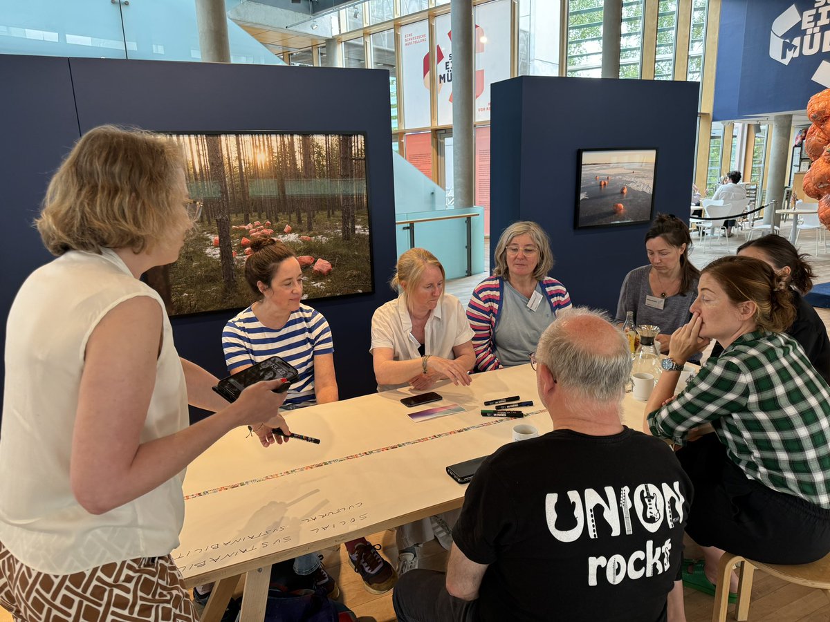 FinBotschaftDe's tweet image. Heute findet das Event „Dream – Play – Challenge: The Future of Sustainability“ als Teil des #Women in #Architecture Festivals 2025 im Felleshus der Nordischen Botschaften statt. Aus Finnland gibt Prof. Pirjo Sanaksenaho der @AaltoUniversity den Impuls. nordischebotschaften.org/veranstaltunge…