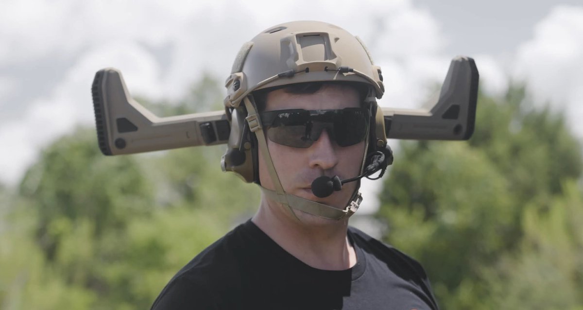 _zerofid_'s tweet photo. Magpul UCS stock can mount on your helmet to be tactical Nokotan 🦌 https://t.co/CEyN0RbQDo