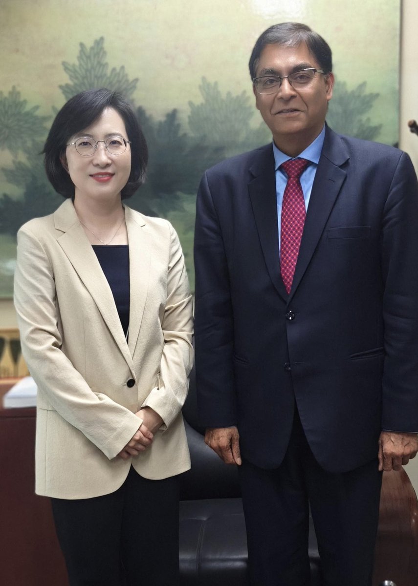 Met DG Han Minyoung for Climate Change, Energy, Environmental &amp; Science in MoFA today

Discussed bil cooperation on CC, energy transition incl green hydrogen; renewable energy &amp; emerging technologies (Quantum, AI, Biotech &amp; Space)

#IndiaKoreaPartnership
#SpecialStrategicPartners