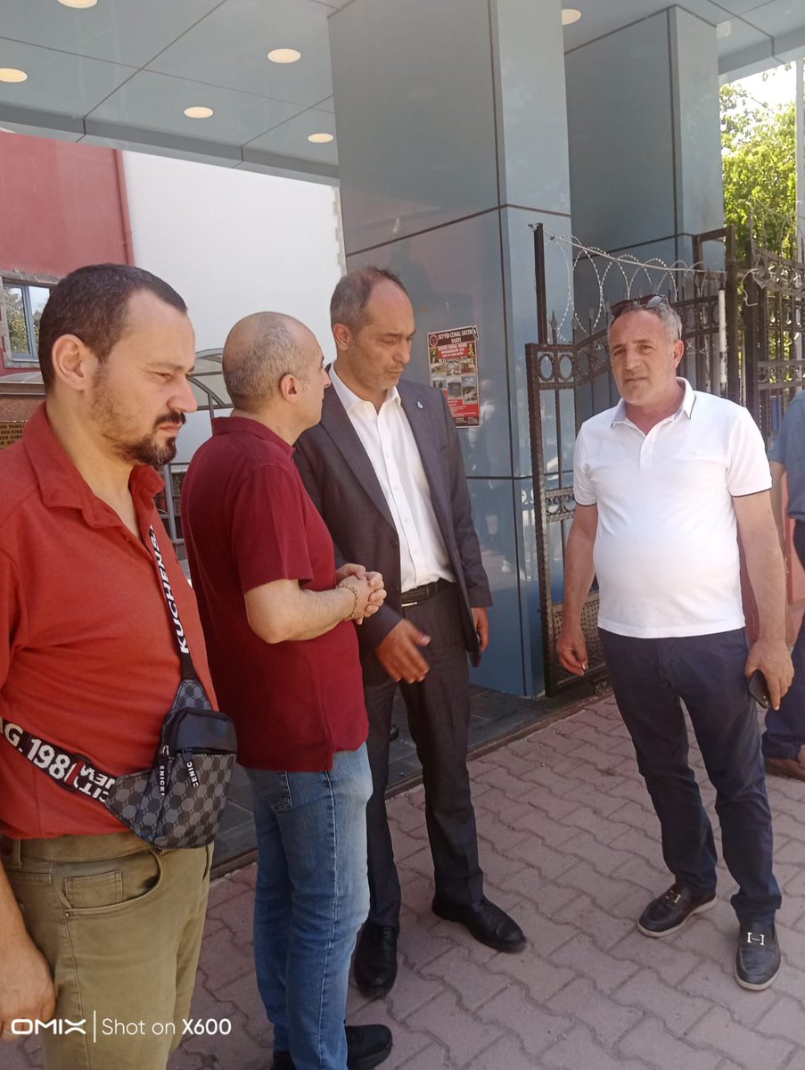 Ali Hakan Ağaoğlu (@a_hakanagaoglu) on Twitter photo Ataşehir Kurucu yönetim kurulu üyemiz <a href="/aydindagyapan/">Aydın Dağyapan</a> ‘ın kıymetli annesinin Kartal Cem evindeki cenaze merasimine ilçe yöneticilerimizle katıldık.
Merhumeye Allah’tan rahmet Dağyapan ailesine sabırlar dilerim. Ataşehir Kurucu yönetim kurulu üyemiz <a href="/aydindagyapan/">Aydın Dağyapan</a> ‘ın kıymetli annesinin Kartal Cem evindeki cenaze merasimine ilçe yöneticilerimizle katıldık.
Merhumeye Allah’tan rahmet Dağyapan ailesine sabırlar dilerim.
