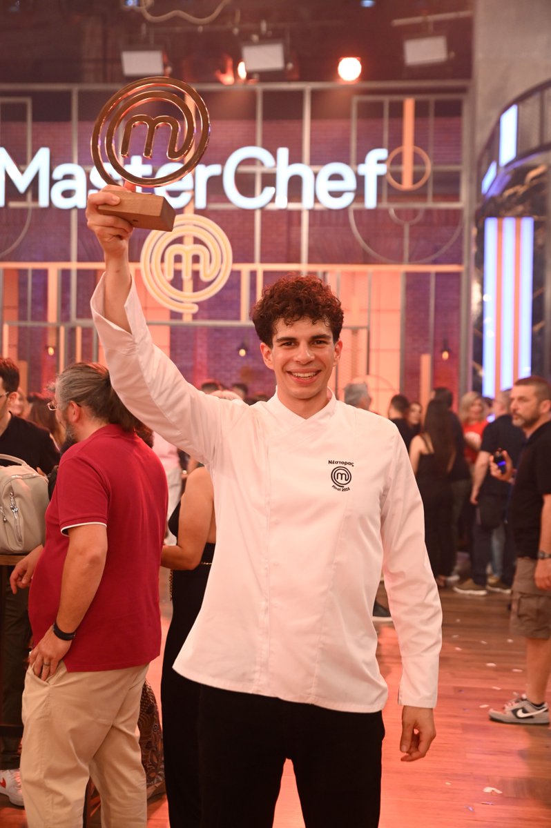 masterchefgr (@masterchefgr) on Twitter photo Χαρές, βλέμματα, αγκαλιές… και κομφετί που δεν σταματούσε να πέφτει. Ο Τελικός δεν έμεινε στη μνήμη μόνο για το αποτέλεσμα, αλλά για κάθε στιγμή που μοιραστήκαμε μέχρι εκεί. #MasterChefGR <a href="/StarChannelGr/">StarChannelGR</a> #StarChannelTv Χαρές, βλέμματα, αγκαλιές… και κομφετί που δεν σταματούσε να πέφτει. Ο Τελικός δεν έμεινε στη μνήμη μόνο για το αποτέλεσμα, αλλά για κάθε στιγμή που μοιραστήκαμε μέχρι εκεί. #MasterChefGR <a href="/StarChannelGr/">StarChannelGR</a> #StarChannelTv