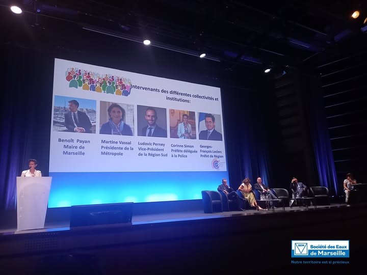 [#Proximité] - <a href="/Sandmotte/">Sandrine Motte</a>  et Christian Magro ont eu le plaisir d'assister à l'AG des #CIQ de #Marseille. L'occasion de souligner leur rôle indispensable au quotidien, notamment en lien avec le service public de l'#eau.
#eauxdemarseille #acteurduterritoire  #EngagementCitoyen