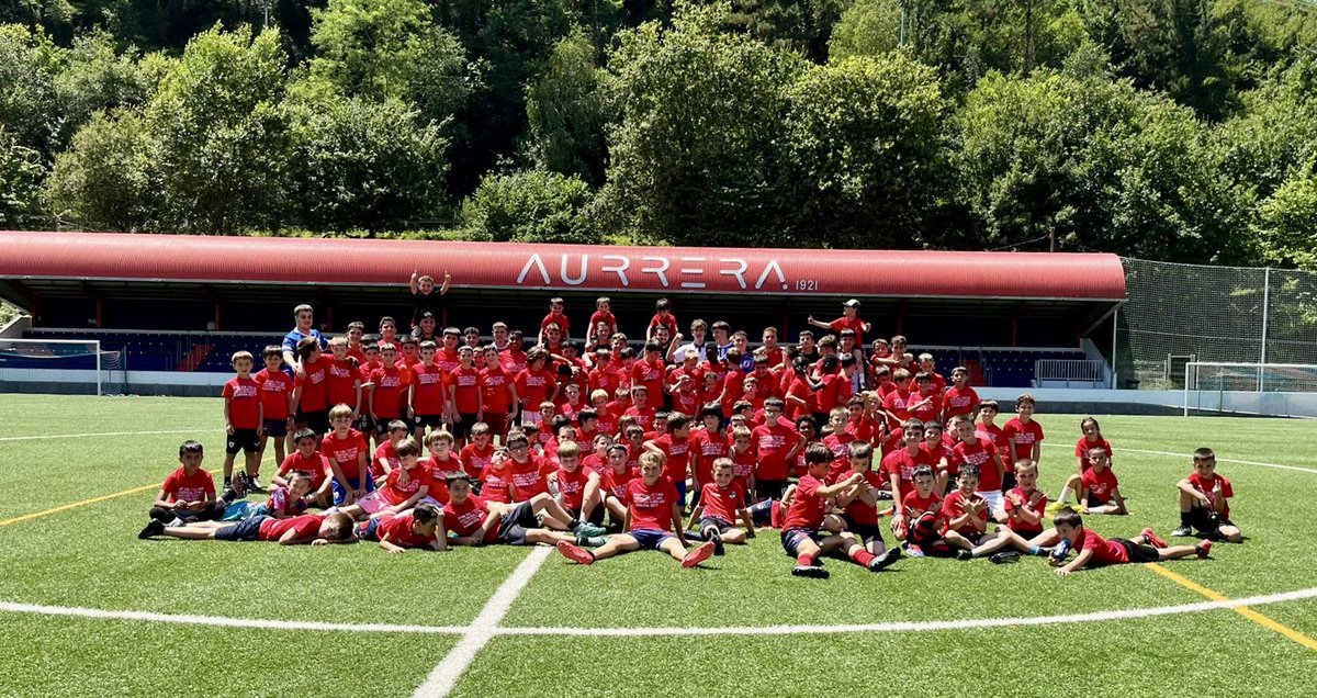 🔚Amaitu da Aurrera Kanpuseko lehen astea! Zelako aste ederra!⚽️😍

Eskerrik asko parte hartu duzuen guztioi! Datorren astea gehiago!

#AurreraBeti 🔴🔵