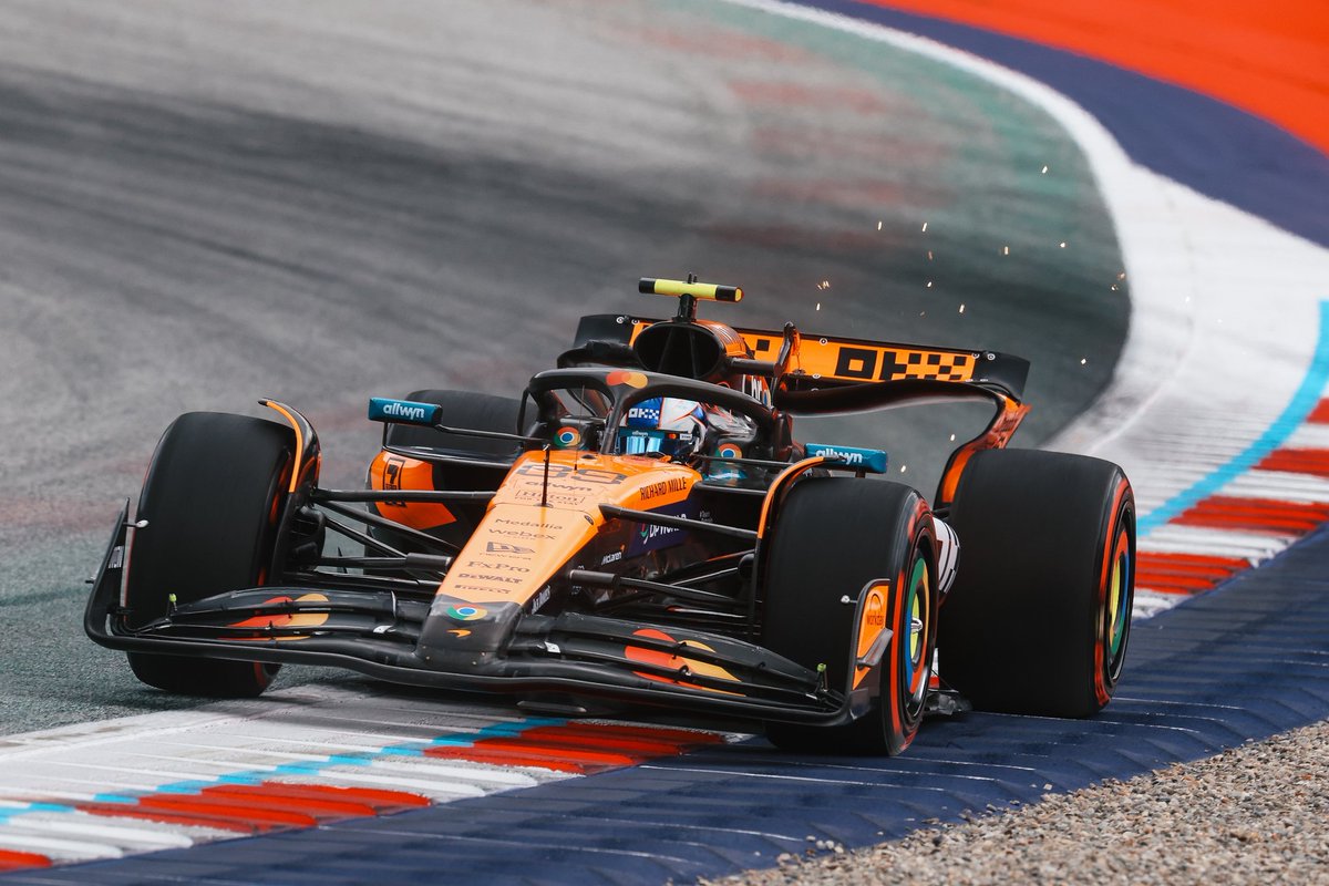 Both Oscar and Alex are looking good out there 👊

Oscar 🇦🇺 P3
Alex 🇮🇪 P4 

#McLaren | #AustrianGP 🇦🇹
