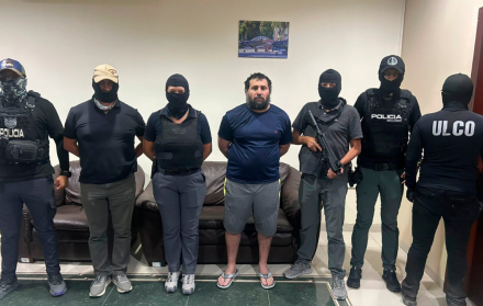WRadioEc's tweet photo. Para que el proceso de extradición inicie, se requiere la petición del gobierno de los EEUU, y al menos de lo que escuchamos por parte del presidente #DanielNoboa, todavía no se ha dado esa petición.
#Extradición #AliasFito #WRadioEc #LaHoraClave https://t.co/wRg84FOtmw