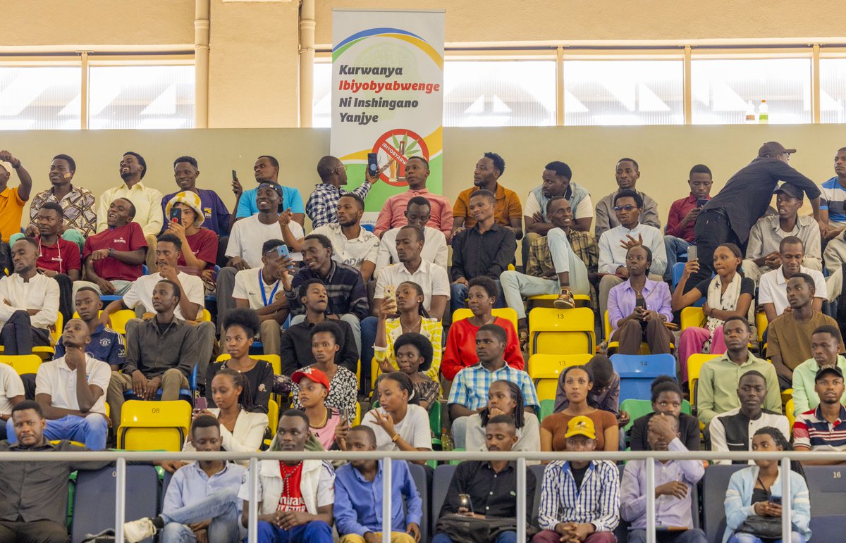 UyisenganImanzi's tweet image. @UyisenganImanzi joined @RBCRwanda &amp;amp; partners to mark #DrugAbuseDay, showcasing UNM Healing Center’s role in recovery. Getting a job via #JobNet is step one but keeping it requires drug use prevention.@CityofKigali @STEPS_INITIATIV @OrgMatterMind