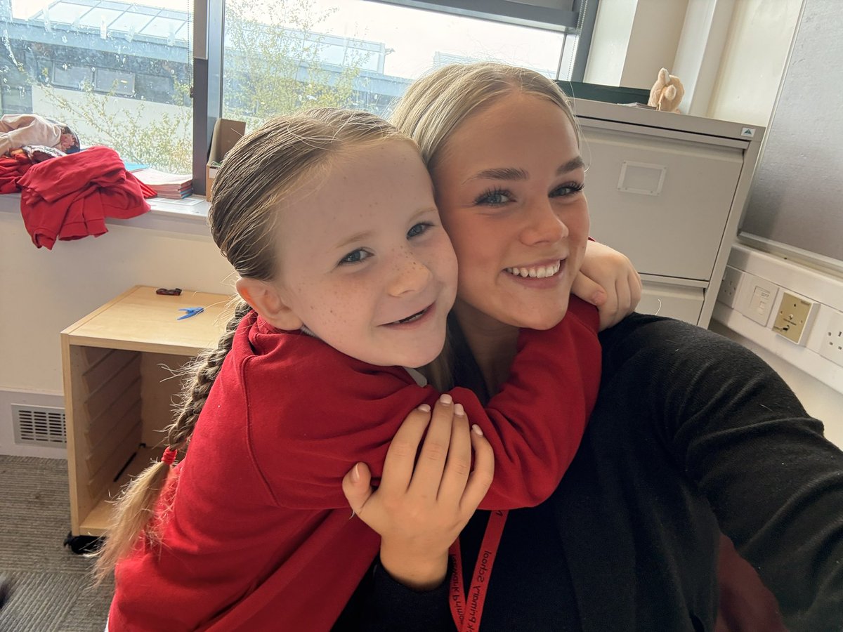 Miss Rodgers and P2b Newark Primary tweet media