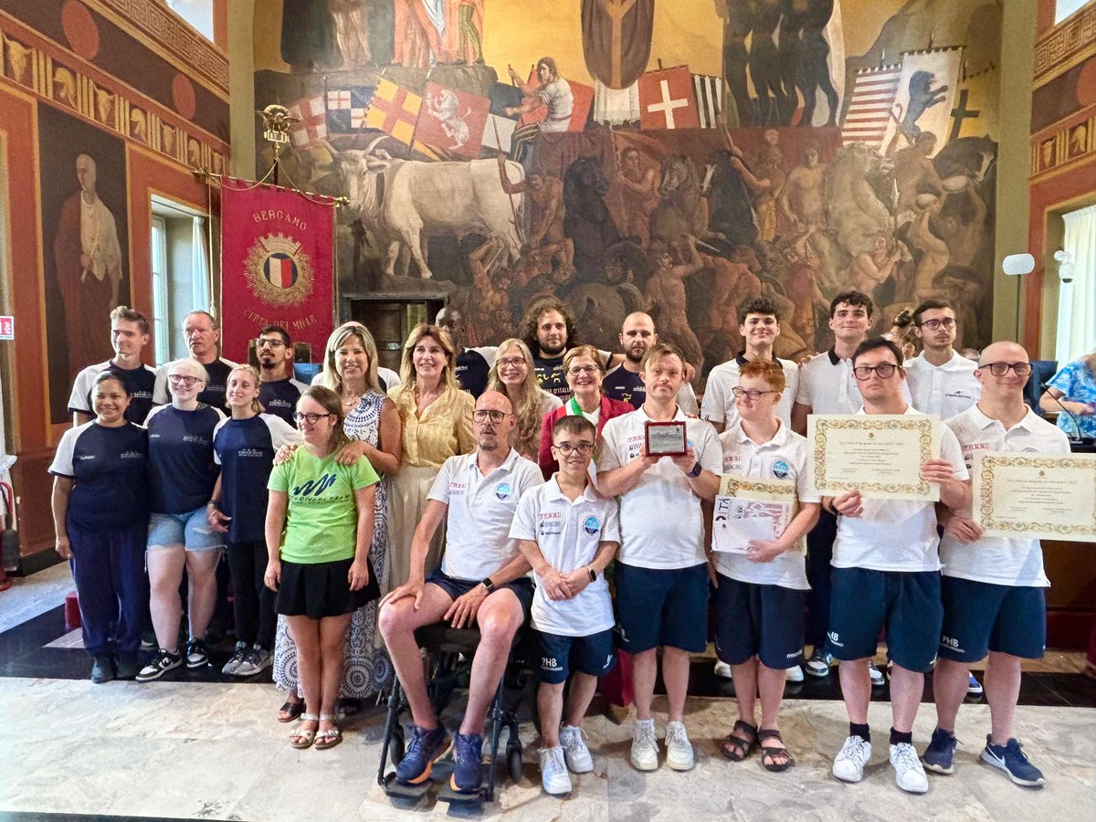 🏅Si è appena concluso il Consiglio comunale straordinario per il premio "La Città di Bergamo ai suoi atleti". 8 atleti e 7 squadre a cui l'Amministrazione ha voluto riconoscere il valore sportivo per aver raggiunto importanti traguardi in competizioni nazionali ed internazionali