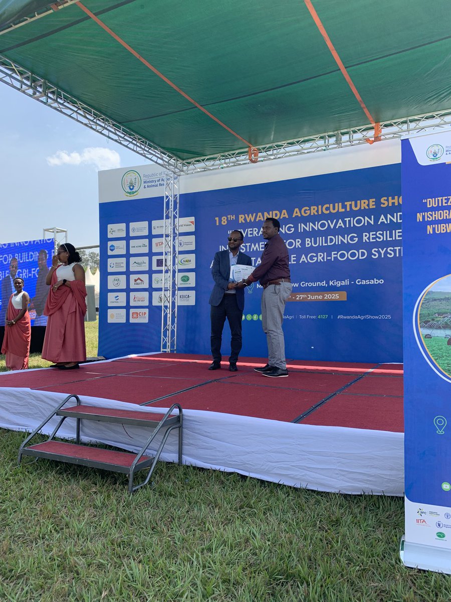 KigasaliLcoffee's tweet photo. Proud to be awarded First Runner-Up in Agro-Processing at the 2025 Agrishow in Mulindi! When we say Black Nile Coffee is the best, we truly mean it. Proudly processed in Rwanda, enjoyed around the world. ☕🇷🇼 #BlackNileCoffee https://t.co/Y9rLmwGjNp