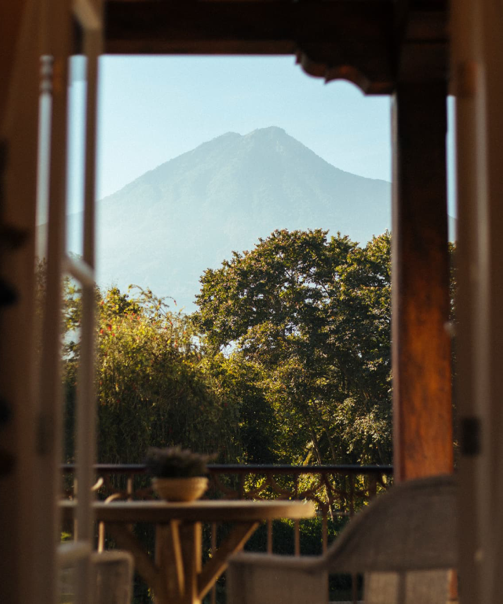 RÉCIT DE VOYAGE : GUATEMALA, L'INTIME DÉCOUVERTE
"Ce voyage au Guatemala m’a permis de découvrir, sans artifice, un territoire encore préservé, porté par la gentillesse simple de ceux qui y vivent."
☞ tselana.com/inspirations/g…
#TravelDiary #GuatemalaUncovered #TselanaTravel