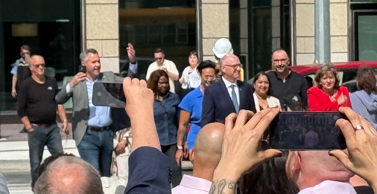 brent_bellamy's tweet image. Seemed like a missed opportunity to have the first official crossing of Portage and Main be a few city councillors instead of the thousand people in the crowd excited to be part of it. A mob crossing would have been a great visual and statement. Oh well.