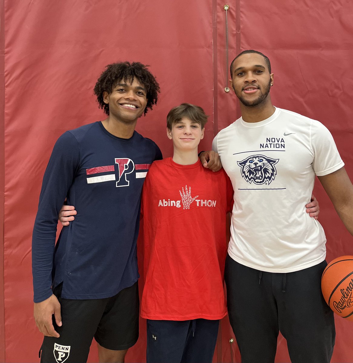 Congrats to <a href="/BigEballer_/">Eric Dixon</a> on his deal with the Lakers! 👻🏀 #bingbasketball #abingtonproud