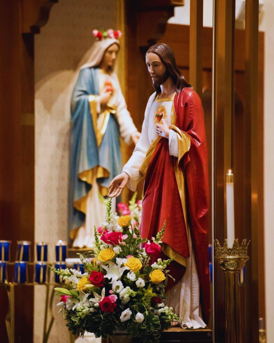 "In the Sacred Heart, every treasure of wisdom and knowledge is hidden. In that divine heart beats God’s infinite love for everyone and for each of us as individuals." -St.Pope John Paul II

#sacredheartofjesus #monthofthesacredheart #catholicfeast #solemnity