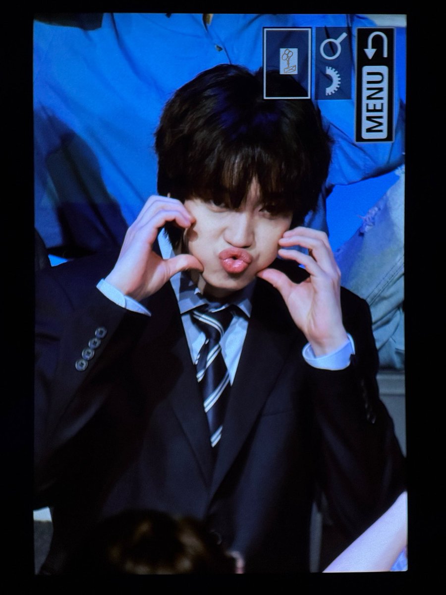 250627 6시퇴근
아아아아아 진짜 너무 귀엽자냐!!!!!!!!!!
#니엘 #NIEL