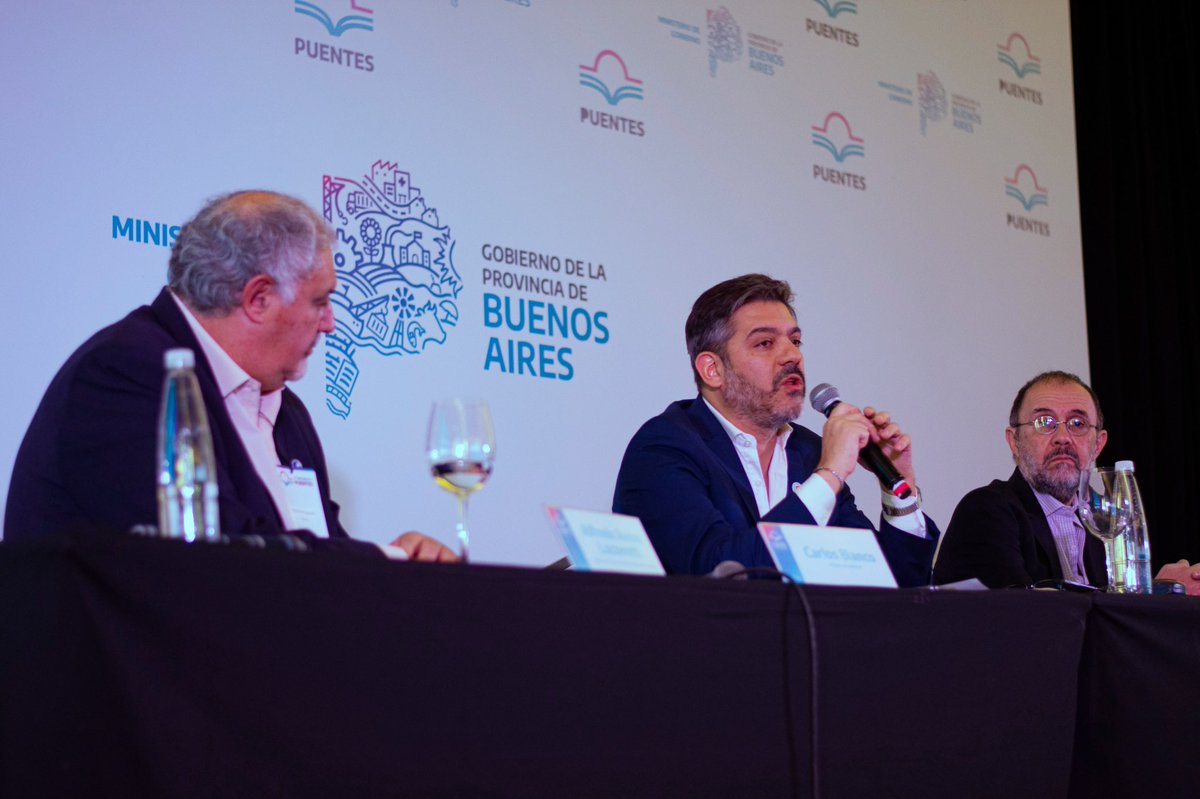 rectorunmdp's tweet image. Participamos de la apertura del 3° Programa Puentes, que fortalece el vínculo educativo entre las Universidades Nacionales con asiento en la Prov. de Buenos Aires con los Municipios bonaerenses.
La @unmdp reafirma su compromiso con los municipios del sudeste bonaerense.