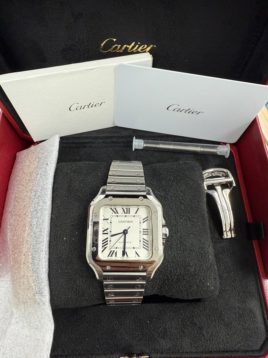 Cartier Santos FullSet 2024 
$7,200