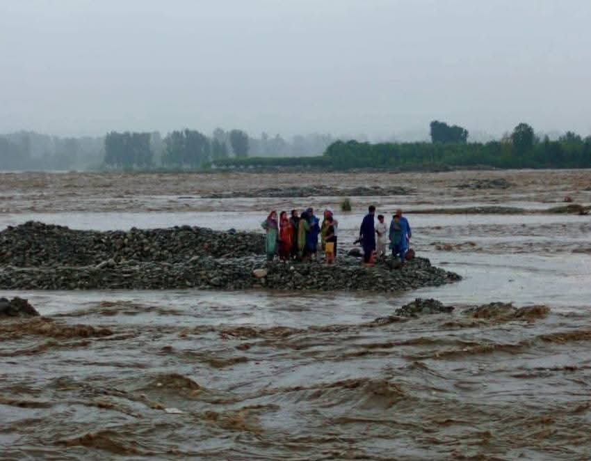 Shujaat_Pcr's tweet image. What this rubbish and rotten PTI government has done to KP.
For the last 12 years, they have been in power but couldn&apos;t make any effect in any department. 
The #sawat tragedy is the true face of their performance.
#Peshawar