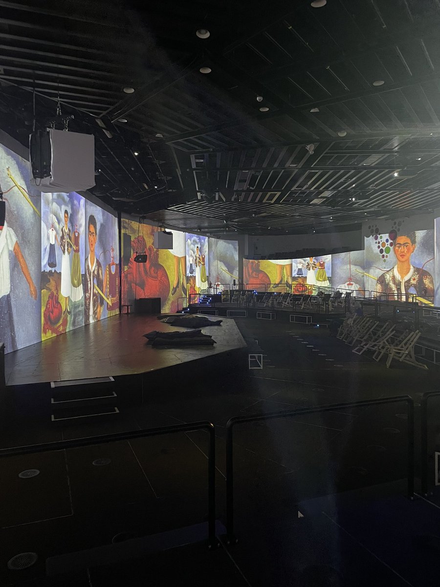 Frida Khalo immersive experience in Bruxelles