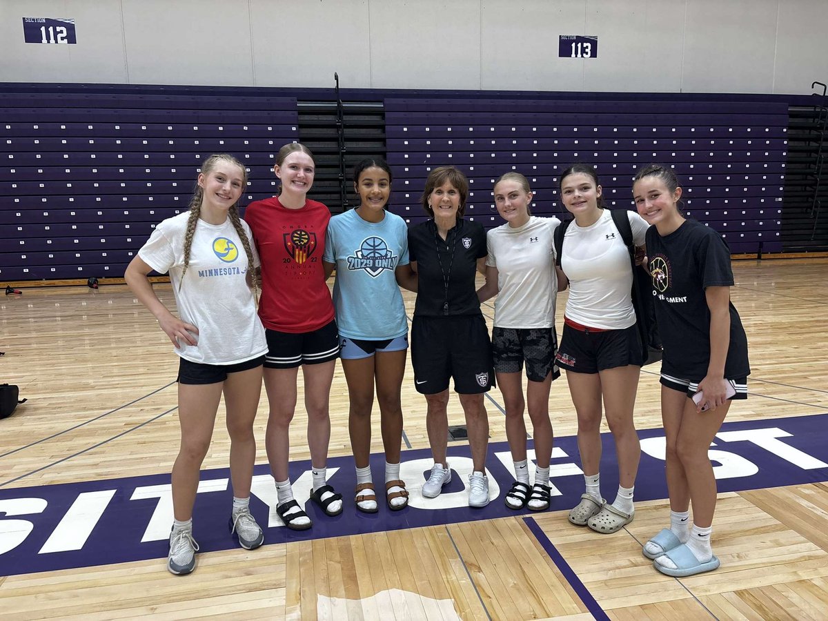 Thomas4Farrah's tweet image. I had a great time at @TommieWBBall Elite Basketball Camp! I got to compete and learn from some great coaches and players! 
Thankyou @CoachSinn

@MinnesotaFury @PGHMinnesota @JrAllStarMN @saloshowcase @Coachosuchukwu