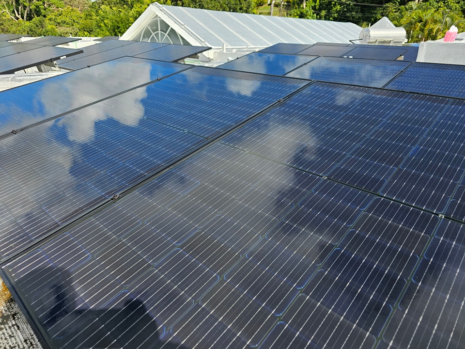 ProSolarAmerica's tweet image. With ProSolar, you&apos;re not just saving on electricity—you’re investing in reliability, sustainability, and peace of mind.

🌱 Ready to make the switch? Visit prosolarcaribbean.com
#SolarDoneRight #ProSolarSystems #CaribbeanSolar #CleanEnergy #SustainableLiving