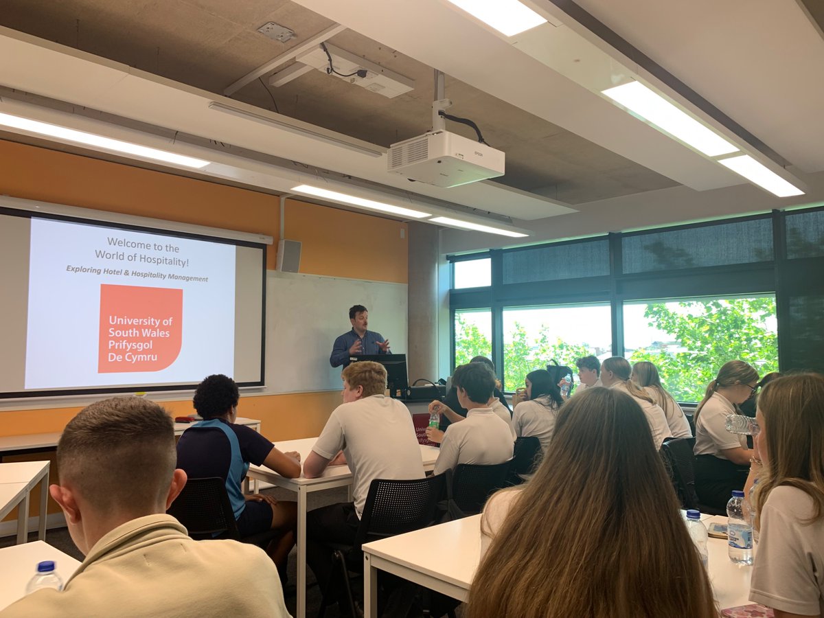 AfonTafTech's tweet photo. A lovely day was spent at the Celtic Manor Resort and USW Newport learning about careers in the Hospitality industry. @AfontafHigh #TeamTâf https://t.co/d2VUJRptso