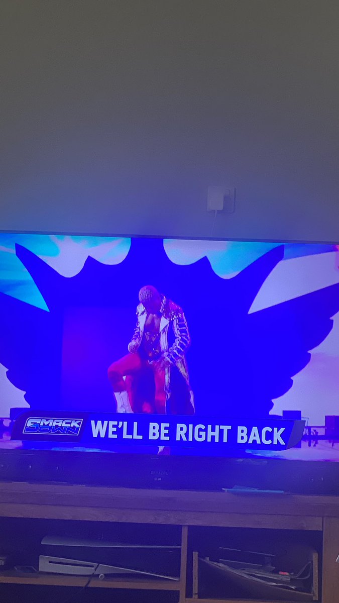 stephykins89's tweet image. Loving @WWE #SmackDown tonight! Brilliant as always 🙄😂