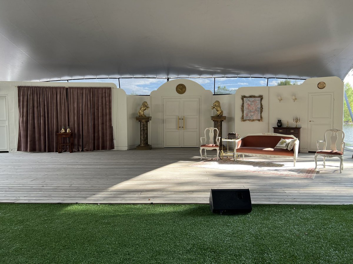 Päivänsankari Utrassa taattua hauskaa Heikkistä. Kiva nähdä Jussi Lampi livenä.  #kesäteatteri