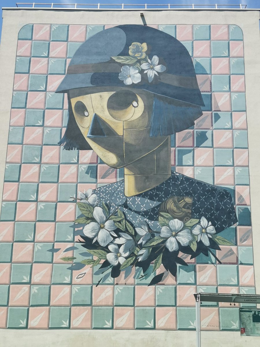 Little_Daf's tweet photo. #Bayonne, capitale #Basque du #StreetArt avec notamment #VeksVanHillik, #MonkeyBird, #PixelPancho et #Stom500 😎😍 https://t.co/PAY1XPl8xE