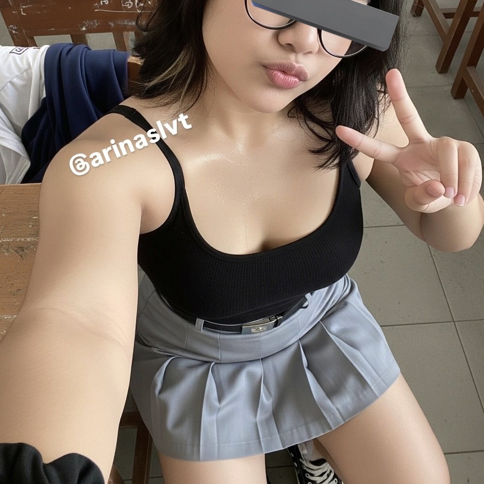 arinaslvt's tweet photo. suka cwk yg baru lulus ga? 😴 https://t.co/ocyb2jYJta
