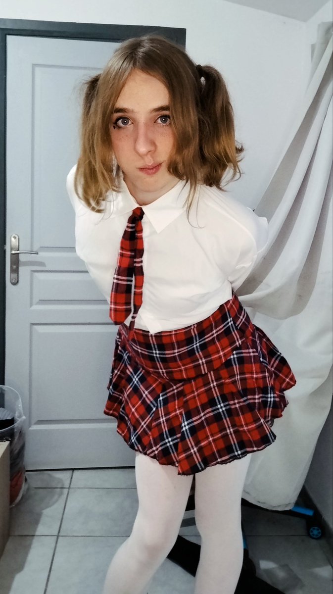 Humide Chan :3 (@humi_femboy) on Twitter photo So you're telling me i share an outfit with Gordon Ramsay ???
(Can't match his perfection unfortunately...) So you're telling me i share an outfit with Gordon Ramsay ???
(Can't match his perfection unfortunately...)