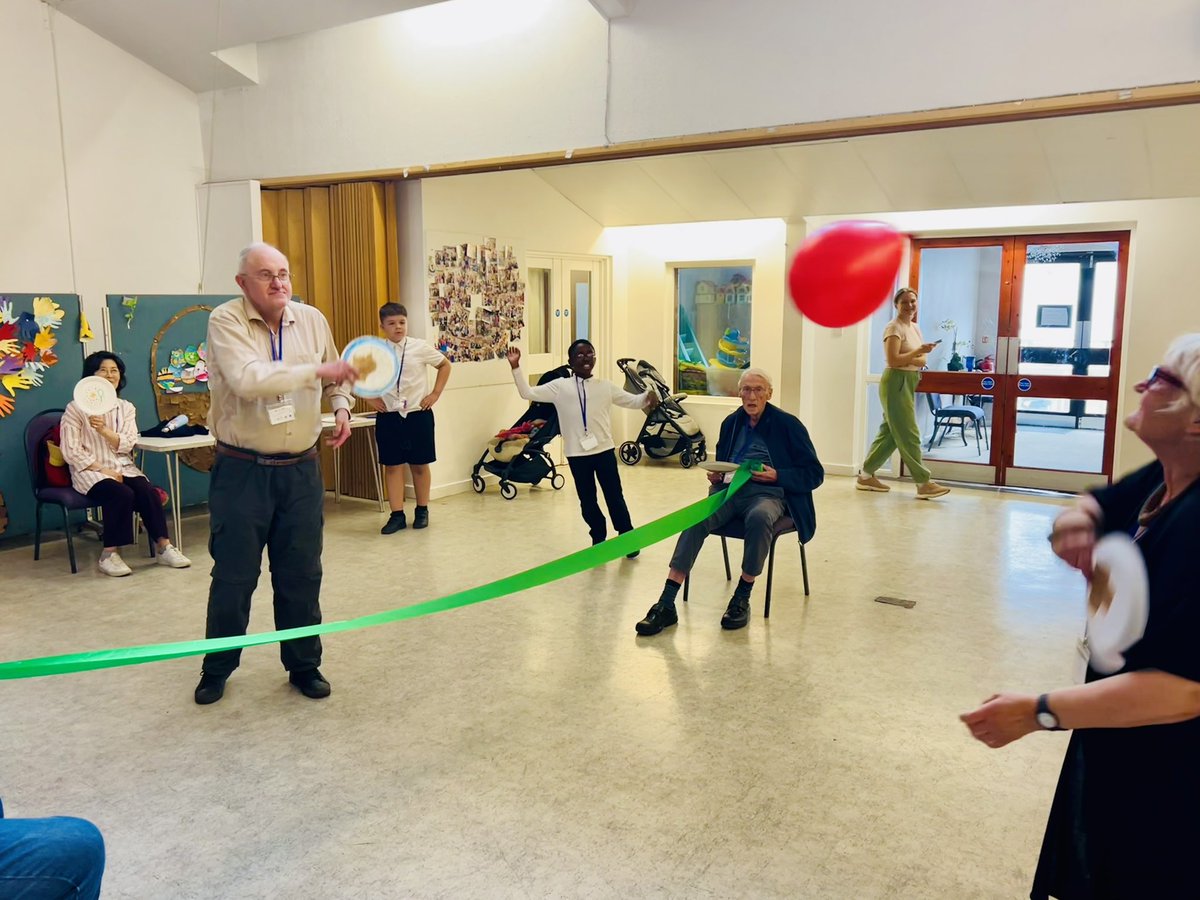 sparkleststeves's tweet image. Anyone for tennis? 🎾 
Ahead of the Wimbledon Championships starting next week, this week our theme was tennis. Turns out we have some very competitive children and Grandfriends! 
#wimbledon2025 #intergenerational #grandfriends