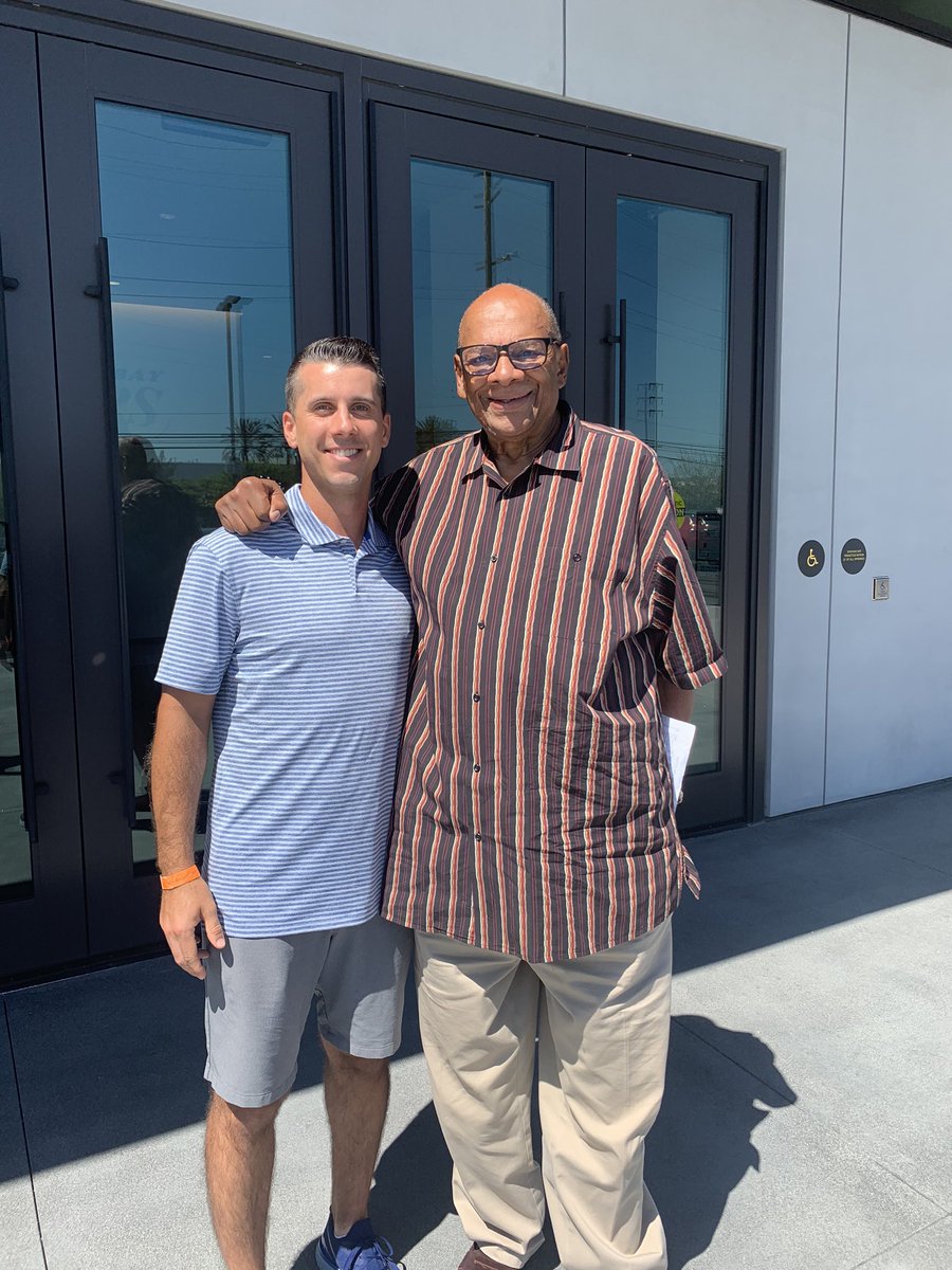 CoachGH3's tweet image. Happy Birthday to the OG that makes 88 look great @GeorgeRaveling !!!
Love you Coach!