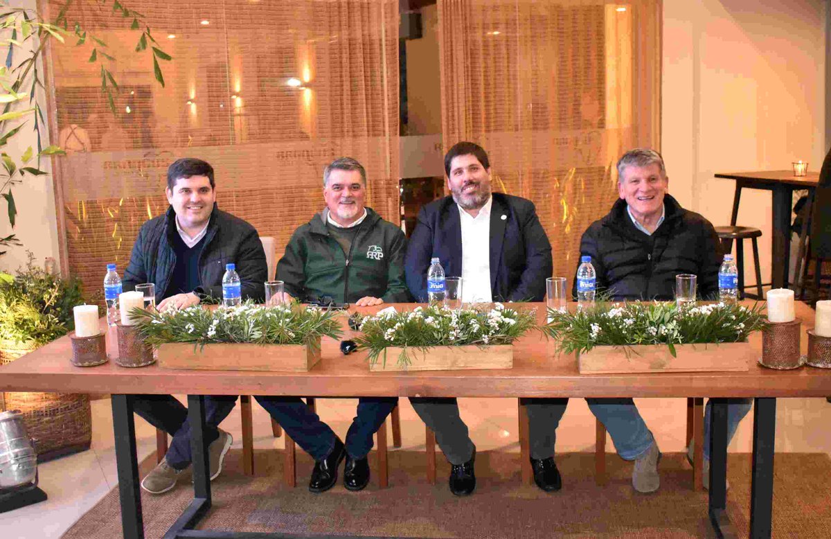 Paraguay será sede del Congreso Mundial Brangus 2028 - Puro Campo - 

Se espera que el evento impulse la economía, dinamice el turismo y proyecte al país como proveedor estratégico de carne de alta calidad a nivel internacional.

purocampo.com.py/2025/06/27/par…