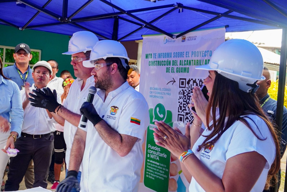 AguasdeBolivar's tweet photo. En El Guamo iniciamos la construcción del alcantarillado con la colocación del #PrimerTubo con el @GobDeBolivar  @YamilHAranaP  la alcaldia @bolivarguamo @JavierAngulo_25  y @eliromero3009  financiado 100% por la Nación y @Minvivienda https://t.co/JknWFg9rHU