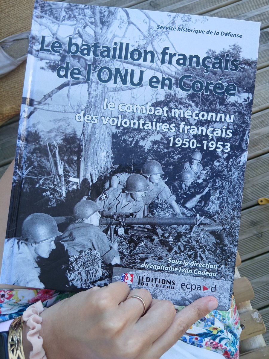 Lecture en cours sur le bataillon français en Corée ! L'auteur, chercheur au SHD, est d'ailleurs actuellement sur place pour l'anniversaire de cette guerre un peu oubliée.