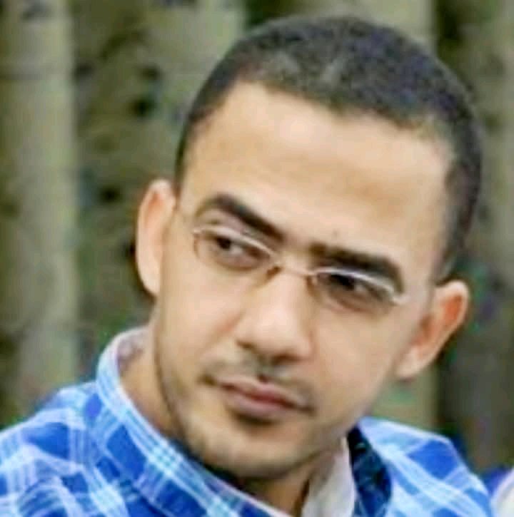 رحل فؤاد وترك الماً  في الفؤاد  لا يزول 
رحل ولن يرحل وقع صوته الفصيح من مسماعنا 
رحل ولن ترحل قصائده 
رحل ولن يرحل قلمه ونضالاته الوطنيه 
لروحك الرحمة والسلام استاذنا فؤاد