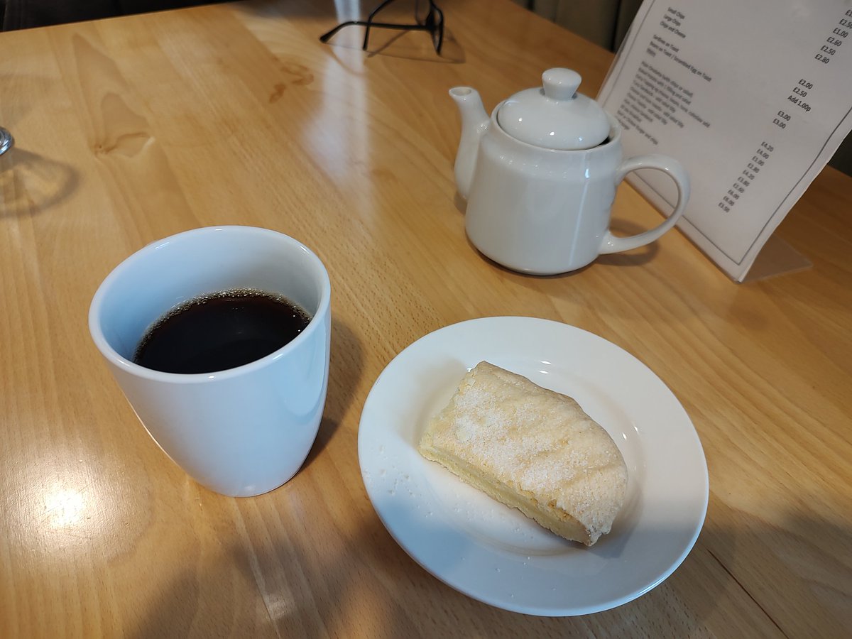I'm so pleased that the IJB has listened to our campaign and paused their decision to close Rosemount cafe. This vital social hub plays a crucial role in preventing loneliness and building community resilience. It was lovely to catch up with the campaigners today.
