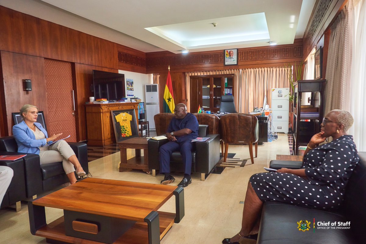 JDebrahofficial's tweet image. 🇬🇭🤝🇨🇭 | Swiss Ambassador to Ghana, H.E. Simone Giger, called on Chief of Staff Julius Debrah to deepen ties in decentralization, anti-corruption, and constitutional reform.
"Ghana remains open, safe & ready for Swiss investment." - JD
#GhanaAndSwitzerland #GhanaIsRising