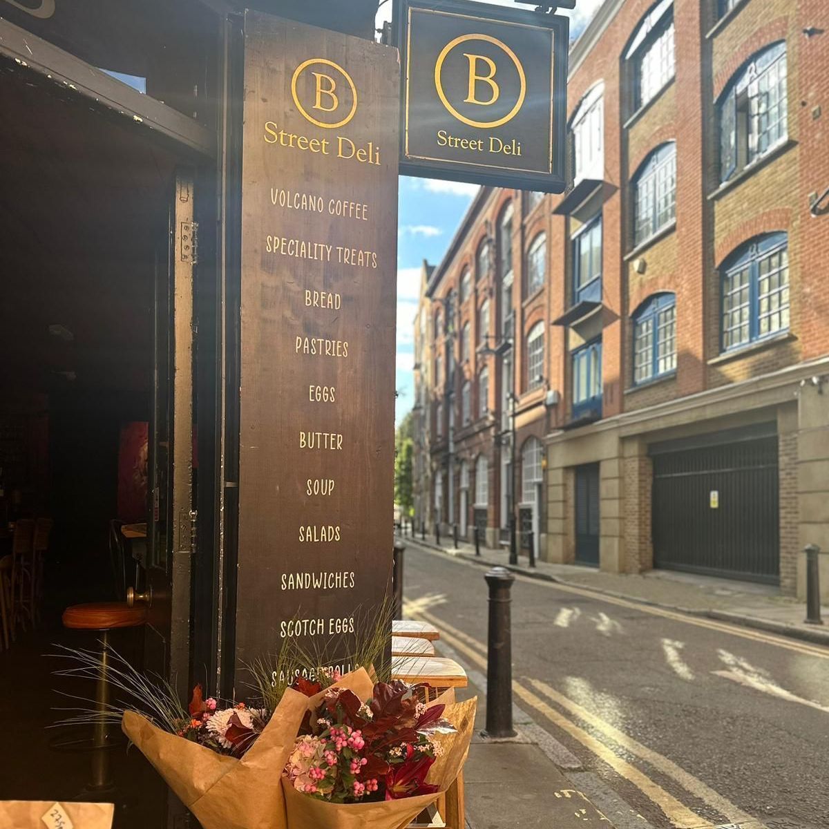 "Great atmosphere, and excellent food. A perfect little hideaway on Bermondsey Street, and a refreshing escape from the usual chain brand stores. Top notch..."

Many thanks for our recent 5***** star review.

.
.
.

#bermondseystreet #se1 #bstreetdeli #doorwaytoheaven