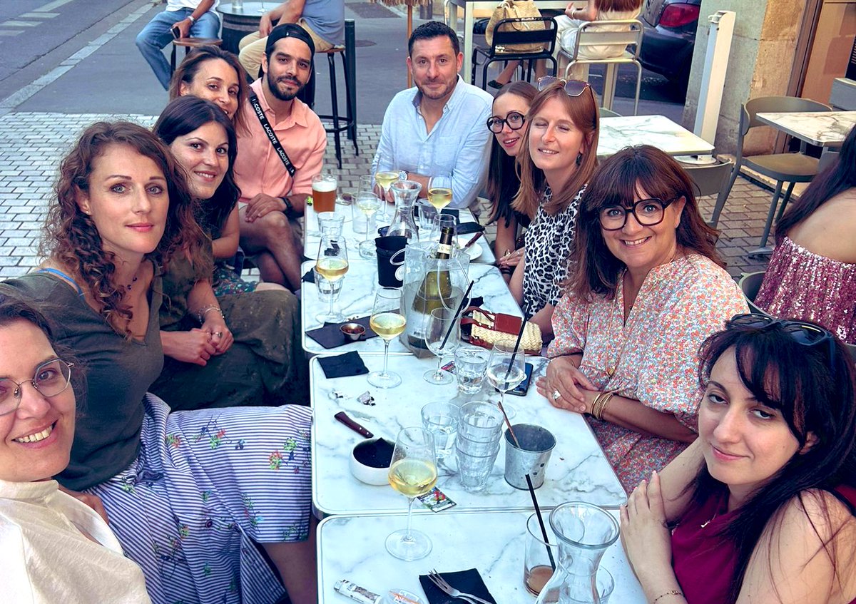 Gérontopôle_ERVMA Centre-Val de Loire (@ervmacvdl) on Twitter photo ☀️ Pause conviviale hier soir pour l’ERVMA et le Gérontopôle Centre-Val de Loire : fêter l’été qui commence, parler vacances, dire au revoir à notre super stagiaire, trinquer aux projets (avec modération), … et ce matin, retourner motivés vers nos missions ! ☀️ Pause conviviale hier soir pour l’ERVMA et le Gérontopôle Centre-Val de Loire : fêter l’été qui commence, parler vacances, dire au revoir à notre super stagiaire, trinquer aux projets (avec modération), … et ce matin, retourner motivés vers nos missions !