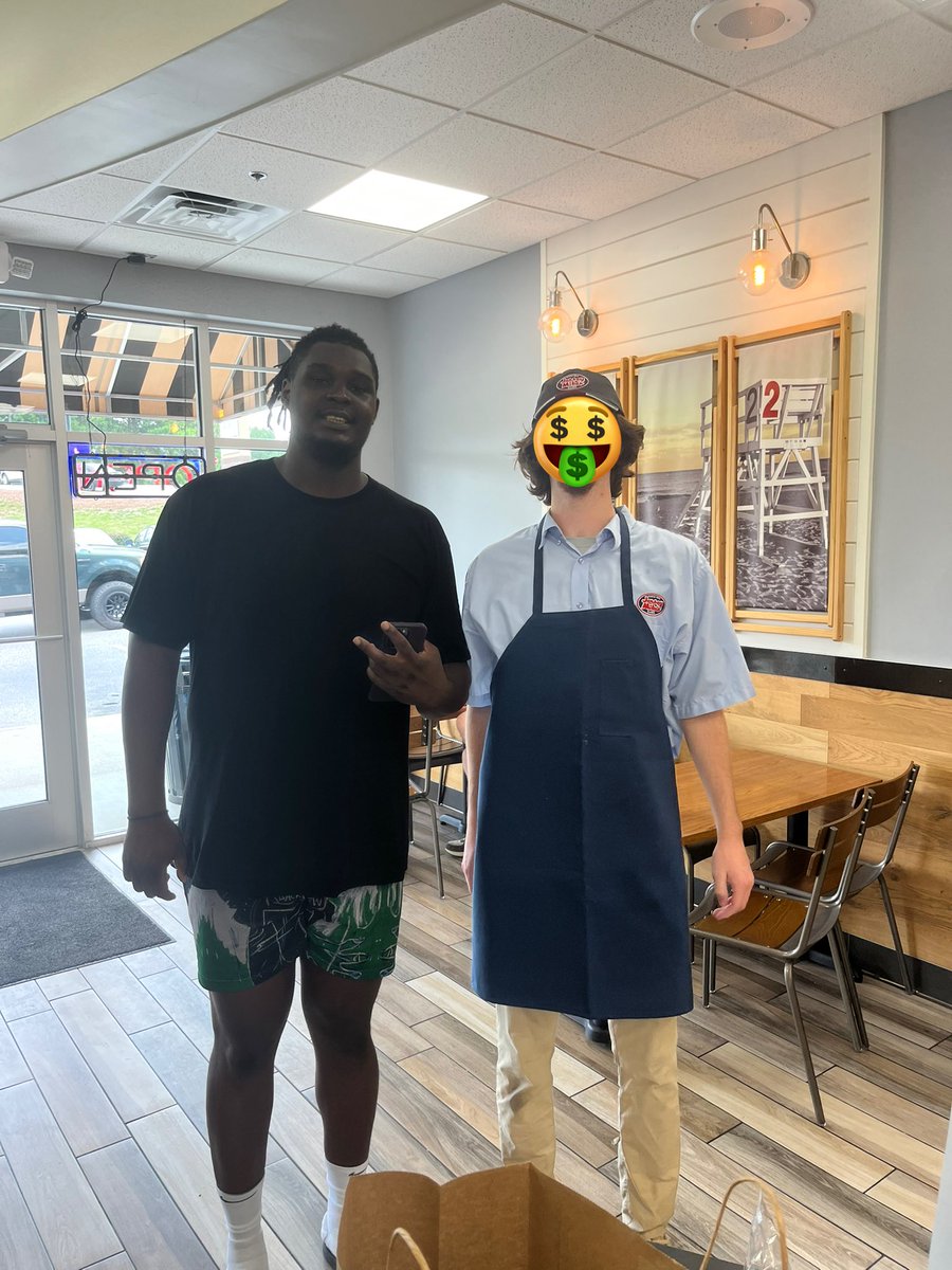 Vonterius Coolbright tweet media