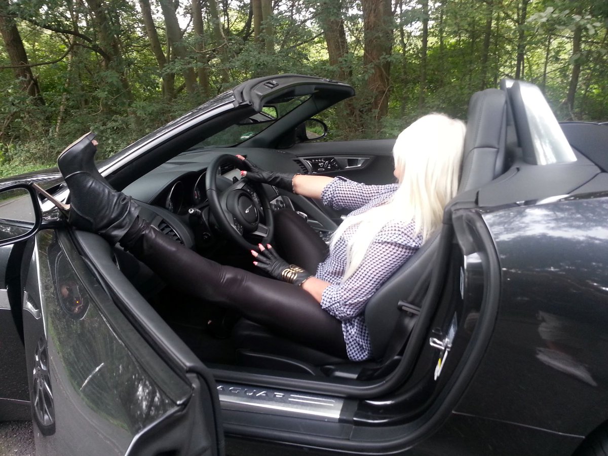 Pleasure, passion and pain. When you hear my voice with that sexy German accent I'm sure you will beg for more...

German Mistress Silke / @mistresssilke 🇩🇪

Available to chat in English or German.